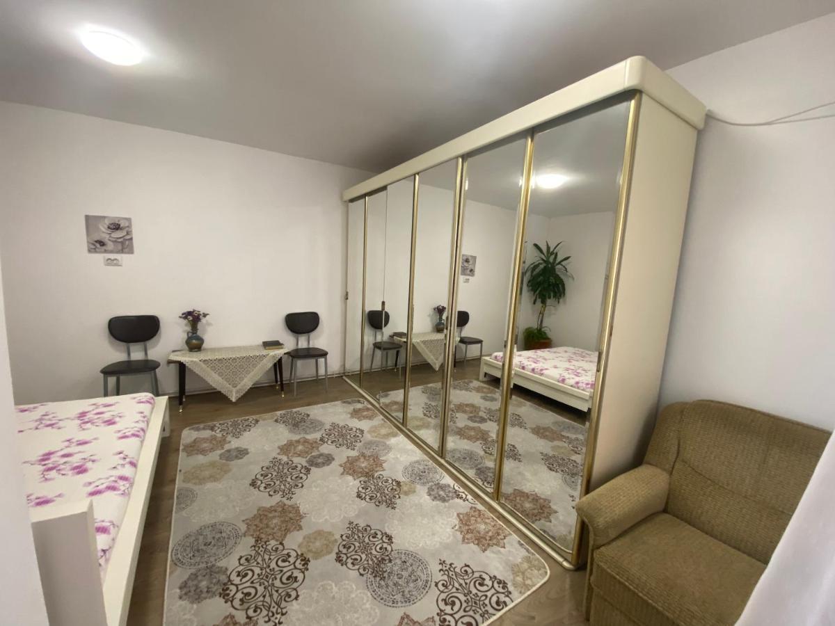 Ardelean Apartment Oradea Ngoại thất bức ảnh